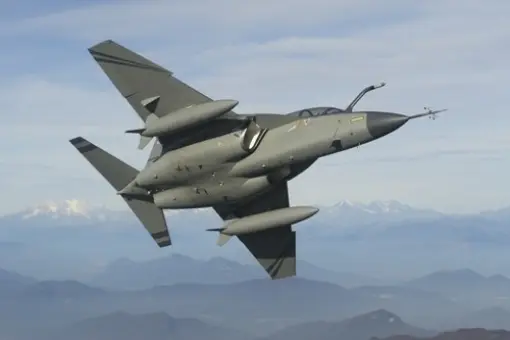 Pierwsza umowa M-346
