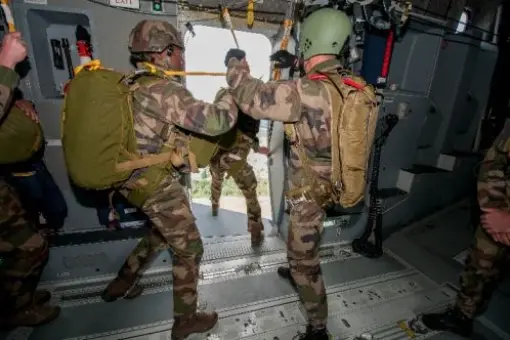 A400M certyfikowany do zrzutów spadochroniarzy