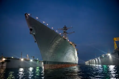 USS Ralph Johnson odebrany