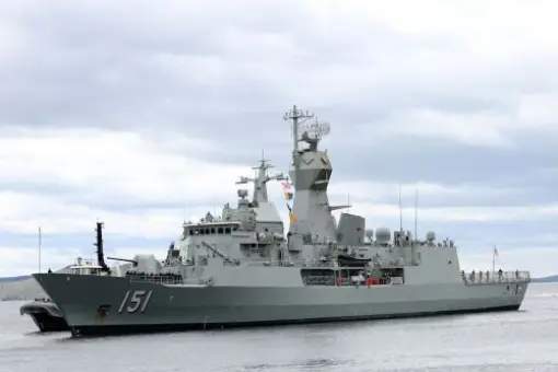 Trzech oferentów w programie SEA 5000