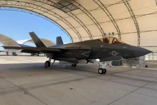 Pierwszy F-35C dla marines