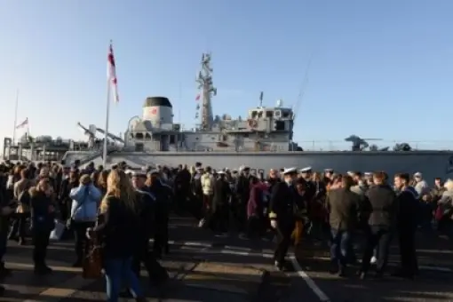 Powrót HMS Atherstone