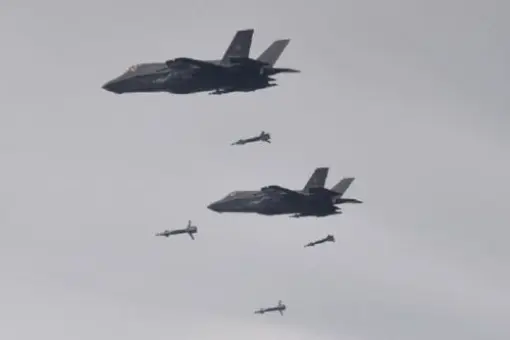 Włoskie F-35 zrzucają GBU-12
