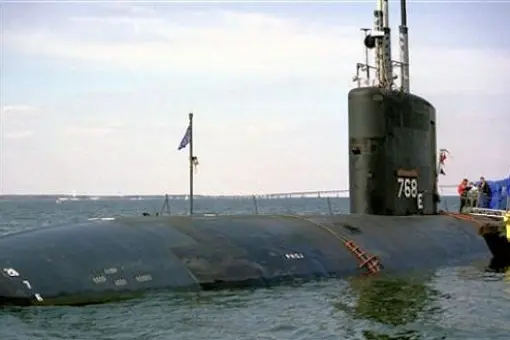 Zderzenie okrętu podwodnego USS Hartford z okrętem desantowym