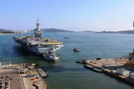 Nowa misja Charles de Gaulle