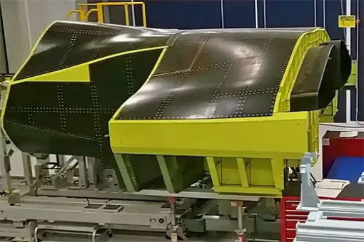 Tajemniczy fragment kadłuba samolotu Northrop Grummana