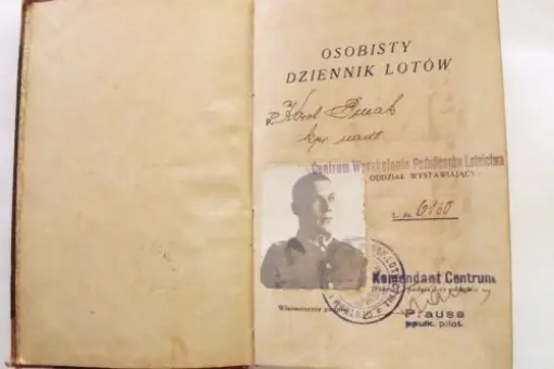 Odnaleziona książka lotów K. Pniaka