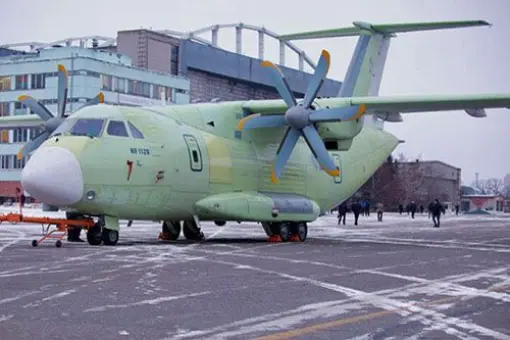 Prototyp Ił-112W rozpoczyna testy