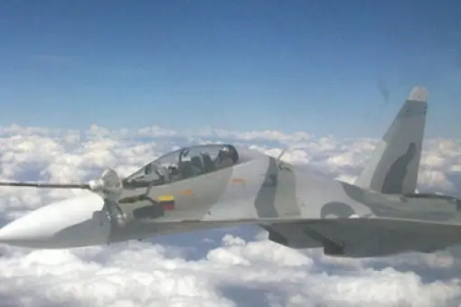 Wenezuelskie Su-30 gotowe do tankowania z KC-707