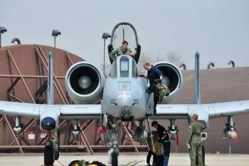 Cięcia kosztów USAF