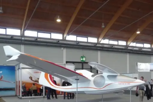 Aero 2014: Debiut Surfair