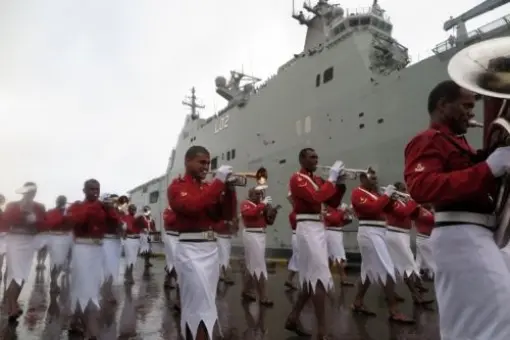 HMAS Canberra znów na Fidżi