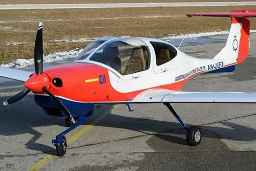 8 DA40NG w Australii