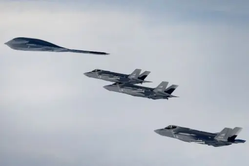 B-2A nad Islandią