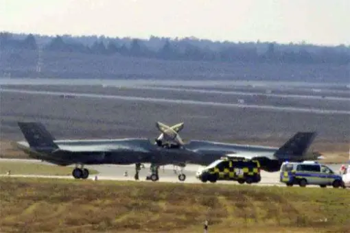 Awaryjne lądowanie F-35A w Berlinie