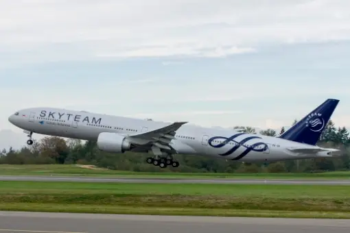 Indonezyjski Boeing w malowaniu SkyTeam
